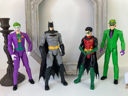 526 lots 4 - 526⚜️, figurines