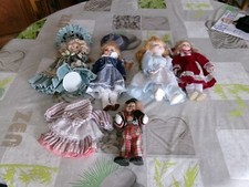 lot 4 poupées et 1 clown en