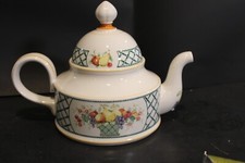 VILLEROY & BOCH BASKET TEA POT