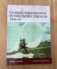 LIVRE US ARMY PARATROOPER IN