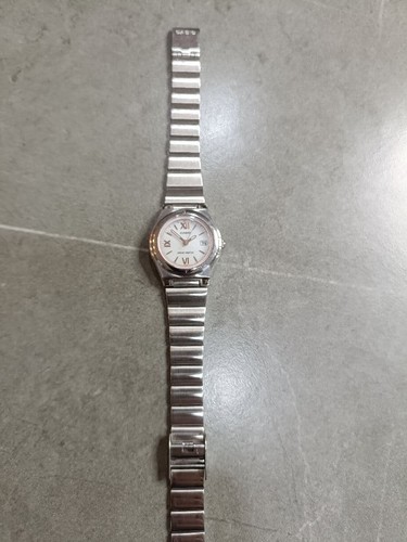Montre quartz analogique - à,