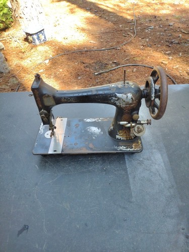 Antique singer sewing machine - antique,