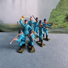 Western Starlux : lot de 7 nordistes avec un officier