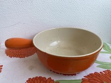 Ancien caquelon en fonte le creuset orange 22 fondue montagne 