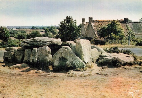 Kermario dolmen vieille - kermario,