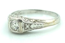 MAGNIFIQUE BAGUE SOLITAIRE