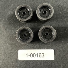 LOT 4 PIECE LEGO ENSEMBLE ROUE