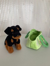 Peluche Chiot Rottweiler dans