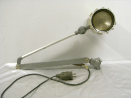 Lampe industrielle - 🇫🇷,