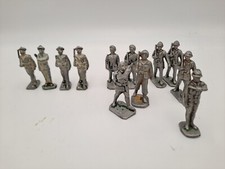 Lot 12 petits soldats alu