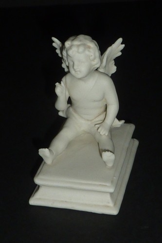 Petite statue sculpture - petite,