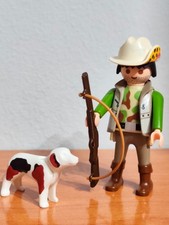 PLAYMOBIL FIGURINES CHASSEUR