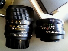 LOT DIVERS ACCESSOIRES ET ANCIENS APPAREILS PHOTO. ARGENTIQUES