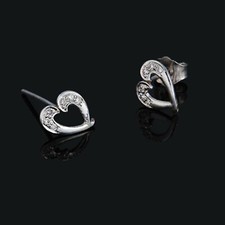 Boucles d'oreilles clous cœur
