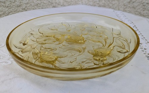 Plat verre moulé décor - plat,