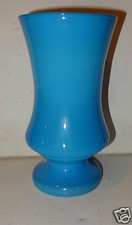 @ VASE EN OPALINE MOULEE "