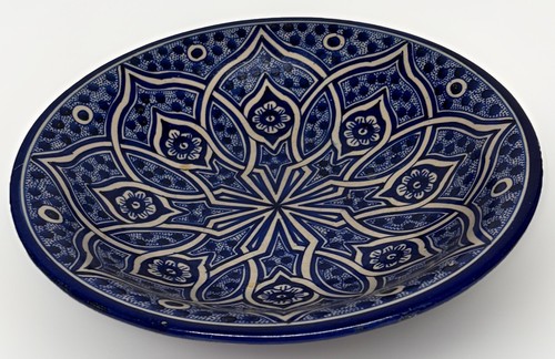 Rare grand plat creux - rare, signé