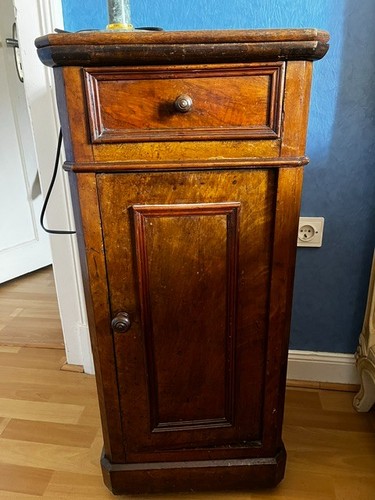 Table chevet noyer style - en,