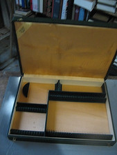 ++"545.3"    ECRIN VIDE POUR MENAGERE DE 37 PIECES EN METAL ARGENTE