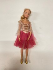 Grande figurine (poupée)