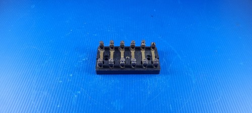 Boite fusibles ancienne en - ancienne,