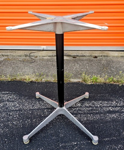 Herman miller charles eames - charles,