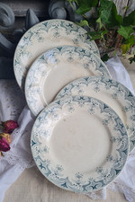 4 ANCIENNES PETITES ASSIETTES