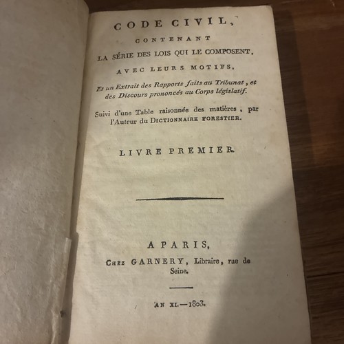 Code civil contenant série - contenant, la
