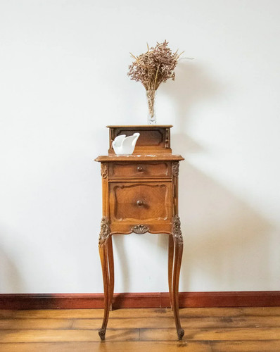 Odile table chevet en - de,