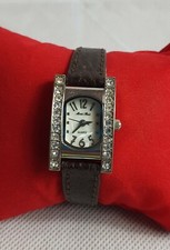 Belle montre femme à quartz