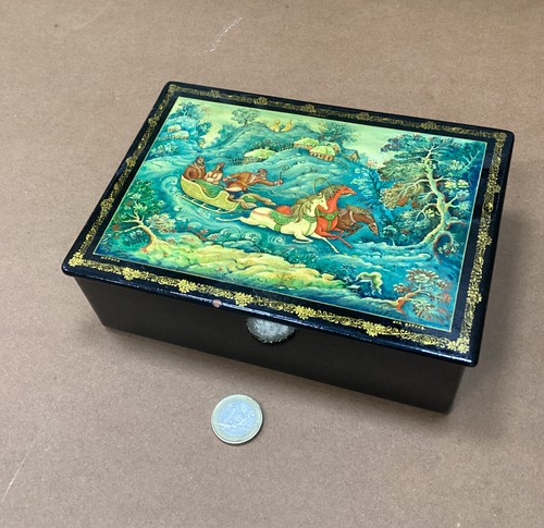 Boîte laquée ancienne - boîte,