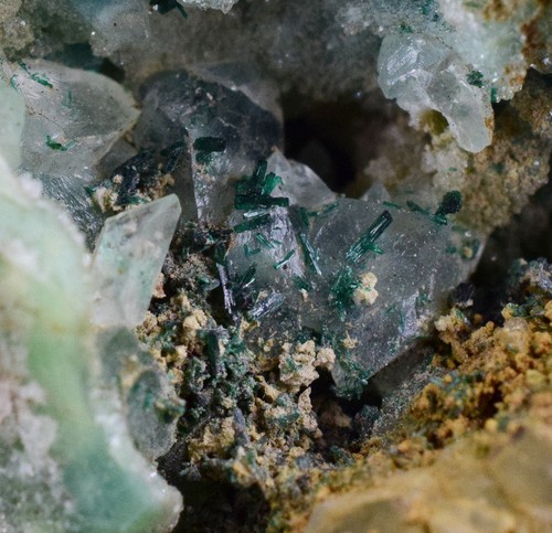 5cms quartz chrysocolla - 6.5cms,