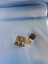 Support aile avant droit