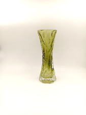 Vase en verre givré vert