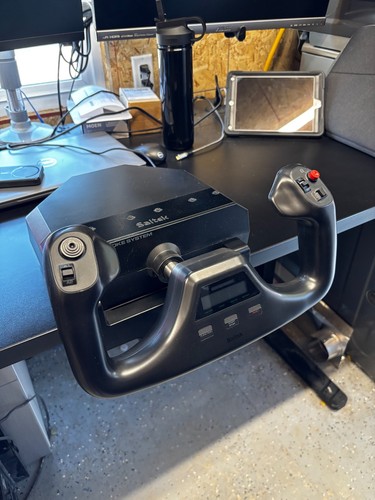 Logitech flight yoke - g,
