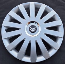 4 enjoliveurs Neuf pour/4