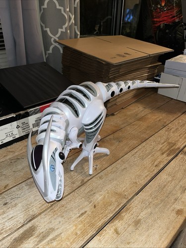 Wowwee roboraptor dinosaur - wowwee,