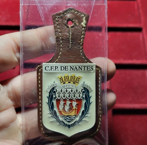 128 pucelle insigne - #128-8, /