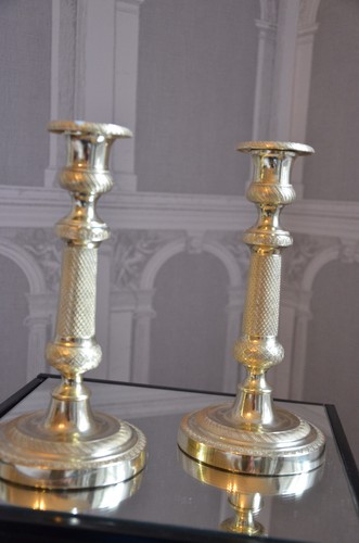 Paire bougeoirs bronze - paire, en