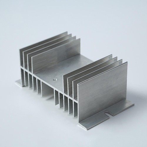 Dissipateur thermique - , en
