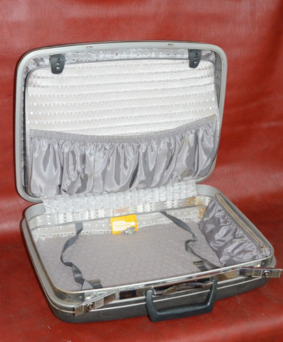 Vtg 20x16 samsonite silhouette - vtg,