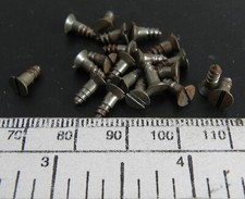 Vis à bois #4 x 5/16" (8 mm)