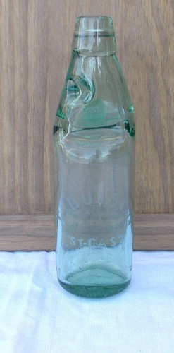 Ancienne bouteille bille en - bouteille, a