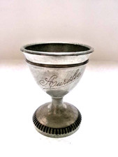 Joli coquetier en étain