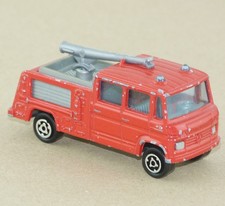 Globe Toys camion pompier aéroport Mercedes N°258 1/70 no Majorette