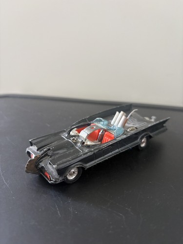 Corgi toys batmobile batman - batmobile,
