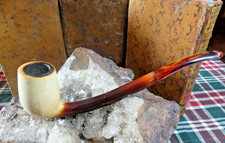 ELEGANTE  ET LONGUE PIPE EN