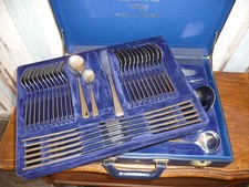 Ménagere Allemande Bestecke  Solingen  67 Pièces  dans sa valise bord en or