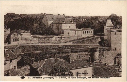 Old postcard nontron school - old,