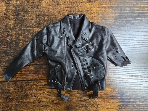 Hot toys terminator - 13,